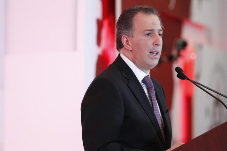 Canciller Meade viaja hoy a Reino Unido